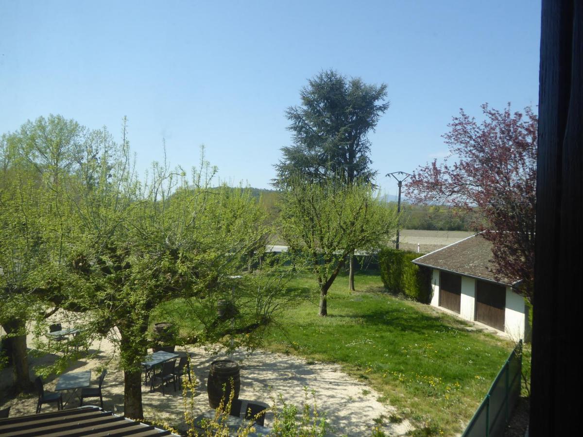 Auberge De La Paillere Lavours Eksteriør bilde