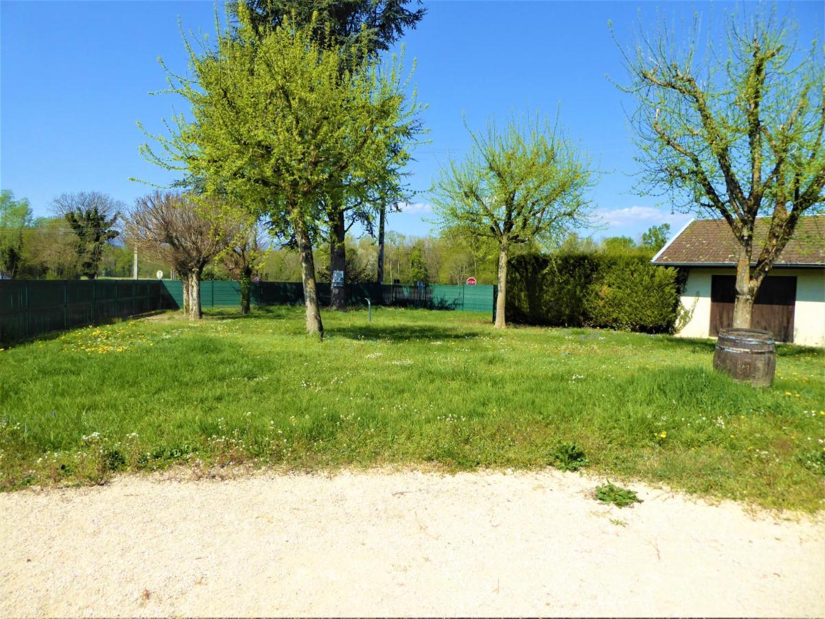 Auberge De La Paillere Lavours Eksteriør bilde